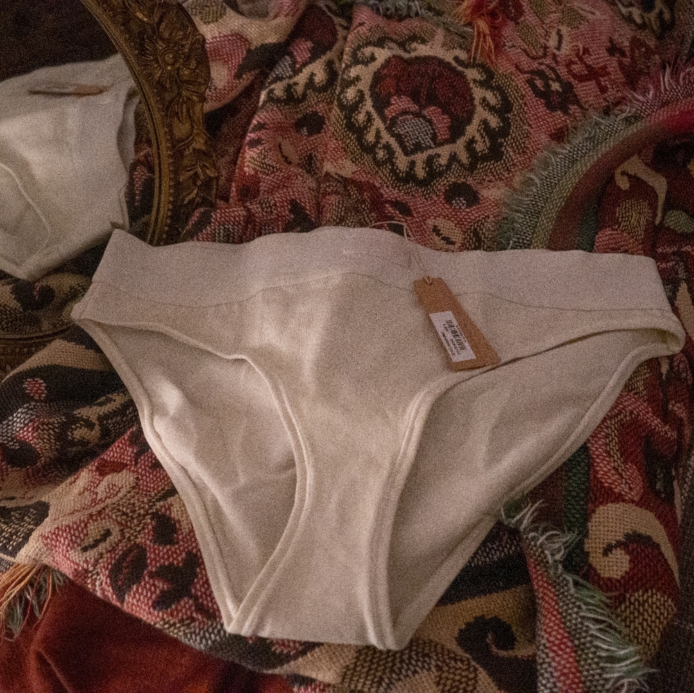 Skims Cotton Jersey Midrise Brief - Size Medium, Color Bone